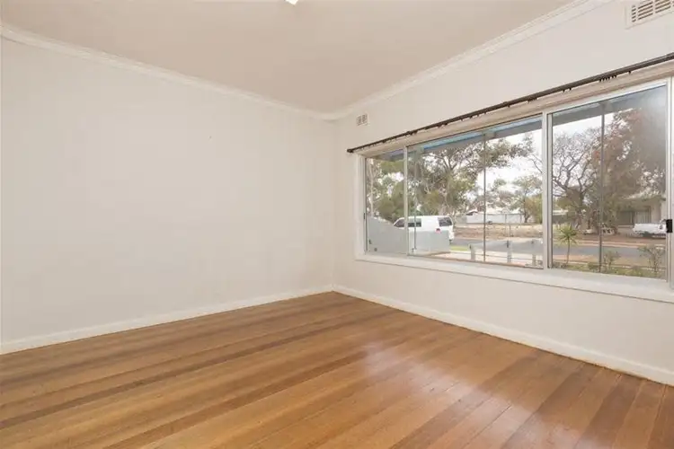 Sixth view of Homely house listing, 8 Sunnyside Avenue, Mildura VIC 3500