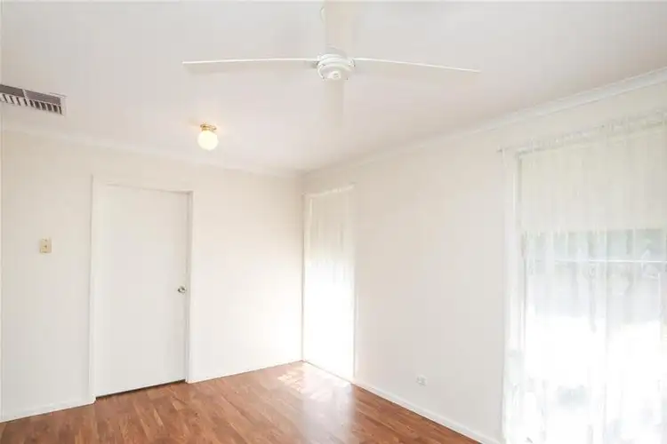 Fifth view of Homely house listing, 8 Ulmarra Place, Mildura VIC 3500