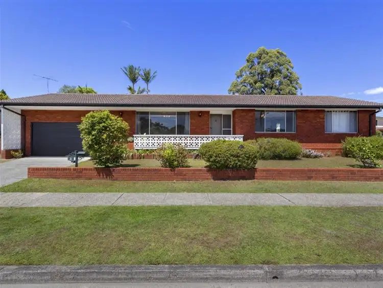 1 Loretta Place, Belrose NSW 2085