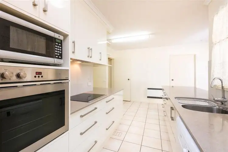 Sixth view of Homely house listing, 4 Bundarra Court, Mildura VIC 3500
