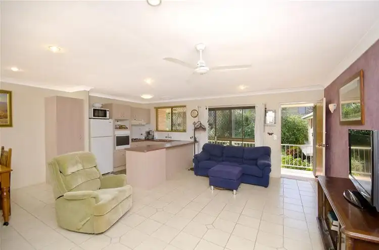 8/5 Lind Avenue, Palm Beach QLD 4221