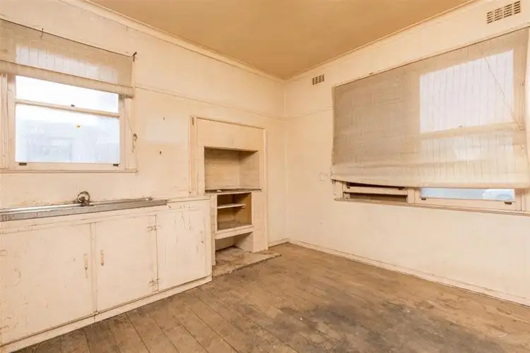 Fourth view of Homely house listing, 105 Ontario Avenue, Mildura VIC 3500