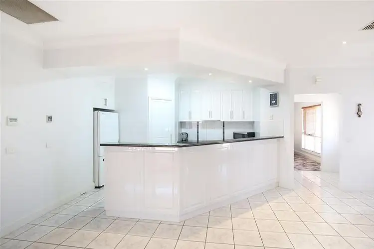 Seventh view of Homely house listing, 27 Petrucci Way, Mildura VIC 3500