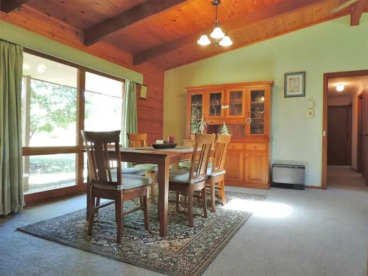 Fifth view of Homely house listing, 5 Alrima Court, Bright VIC 3741