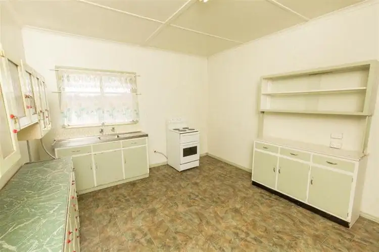 Fifth view of Homely house listing, 715 Woomera Avenue, Red Cliffs VIC 3496
