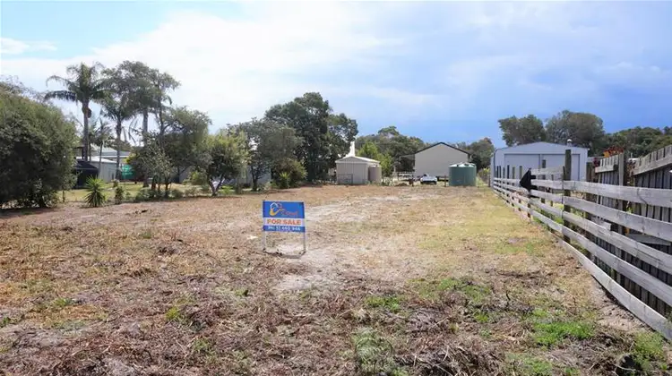 39 Reeves Street, Loch Sport VIC 3851