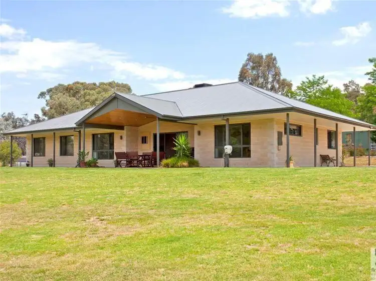 27 Violet Grange Road, Baranduda VIC 3691