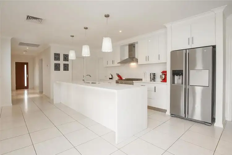 Seventh view of Homely house listing, 4 Desert Lily Court, Mildura VIC 3500
