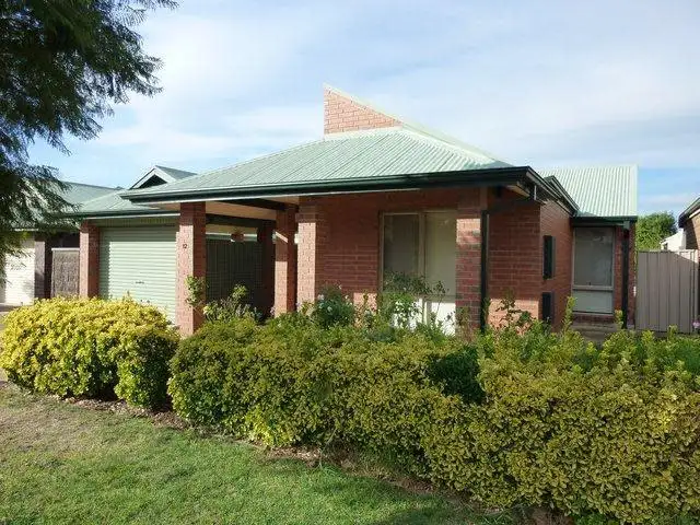 12 Sissinghurst Drive, Oakden SA 5086