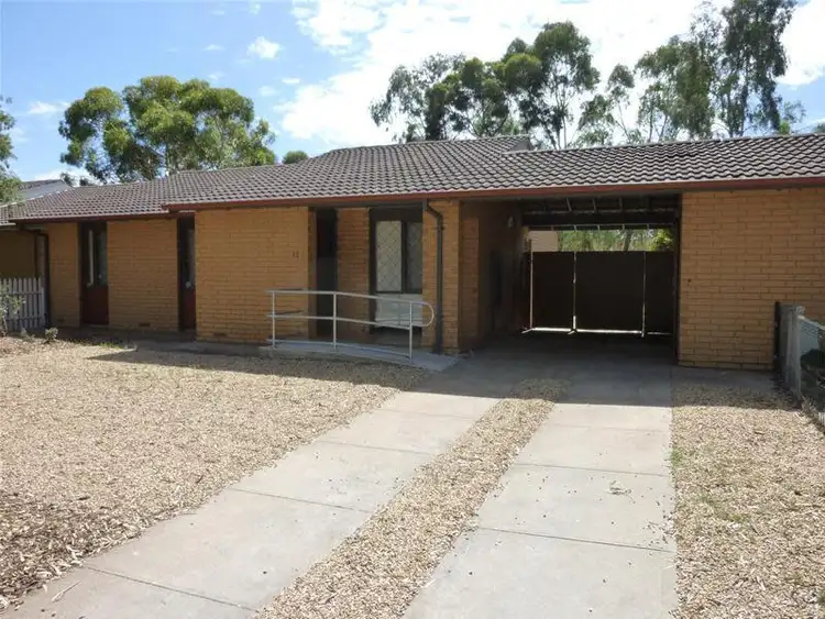 12 Kennion Crescent, Para Hills West SA 5096