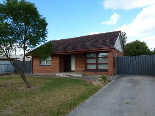 2 Blackman Avenue, Northfield SA 5085
