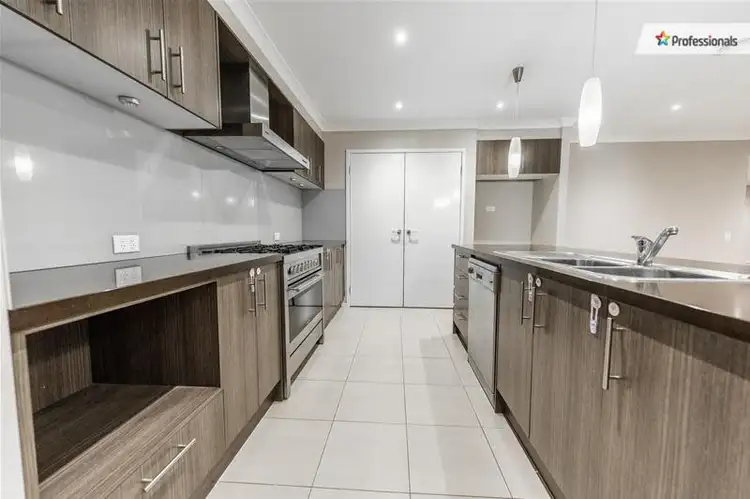 Third view of Homely house listing, 35 Castlemaine Drive, Eynesbury VIC 3338