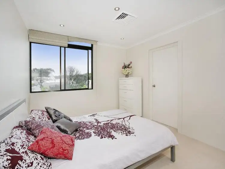 Third view of Homely apartment listing, 703/180 Ocean Street, Edgecliff NSW 2027