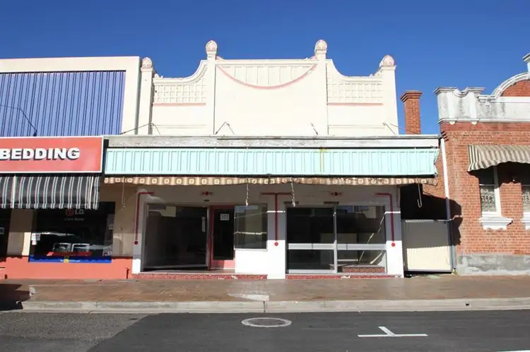 327 Rouse Street, Tenterfield NSW 2372