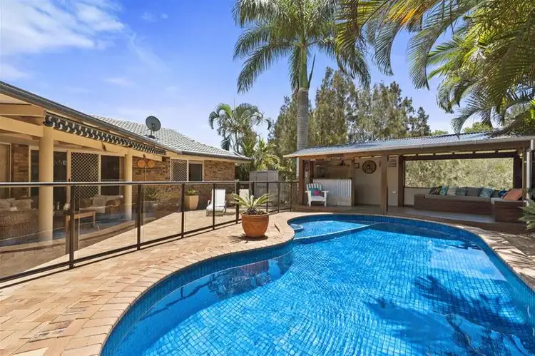 2 Silver Glade Drive, Elanora QLD 4221