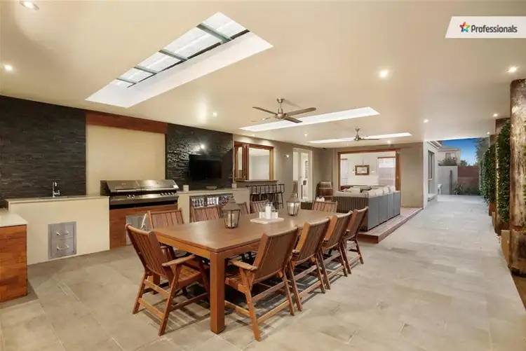 Sixth view of Homely house listing, 7 Brusell Close, Taylors Lakes VIC 3038