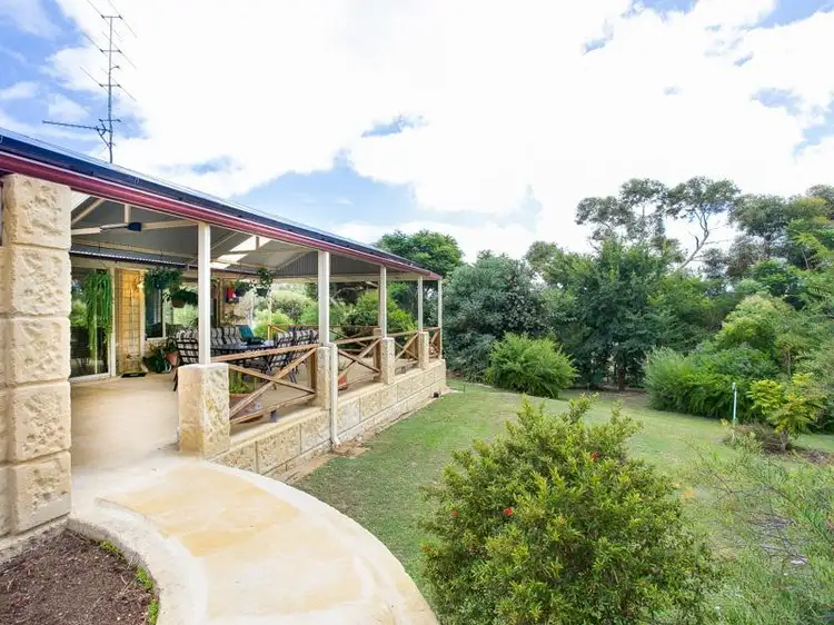 3 Robbie Court, Waroona WA 6215