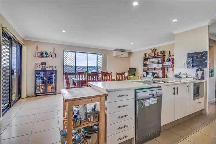 4 Tamar Street, Pacific Pines QLD 4211