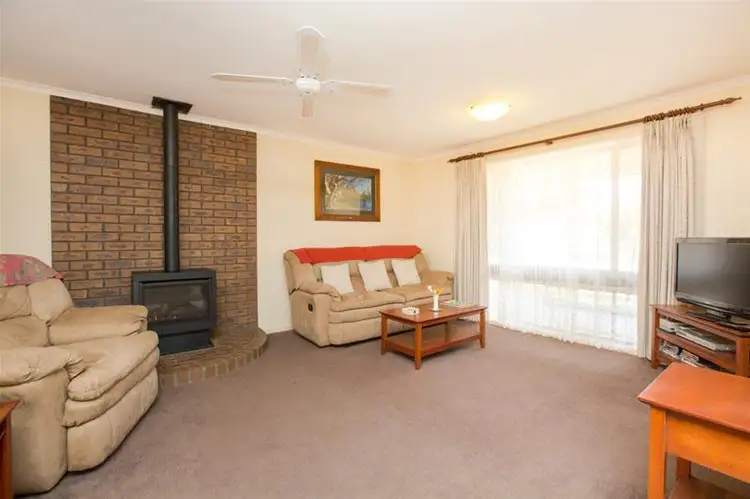 Second view of Homely house listing, 5 Morris Place, Buronga NSW 2739