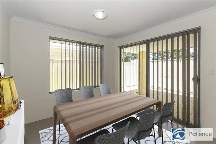 2/6 Chipping Crescent, Butler WA 6036