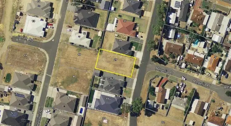 27 Wisteria Crescent, Pinjarra WA 6208