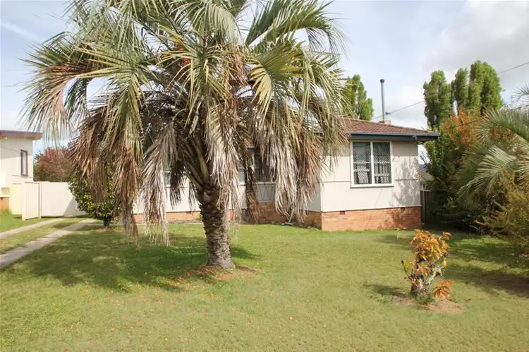 2 Kiely Street, Tenterfield NSW 2372