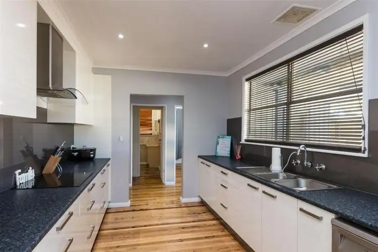 Sixth view of Homely house listing, 1 Weir Crescent, Mildura VIC 3500