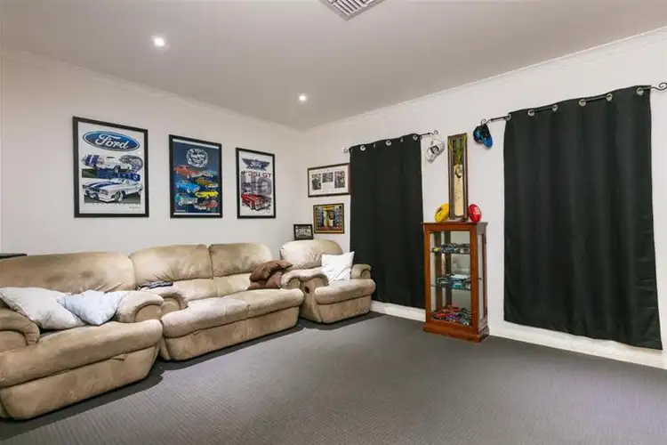 Second view of Homely house listing, 7 Garrett Court, Birdwoodton VIC 3505