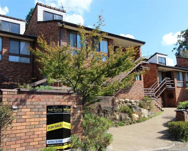 8/2 Valley Road, Springwood NSW 2777