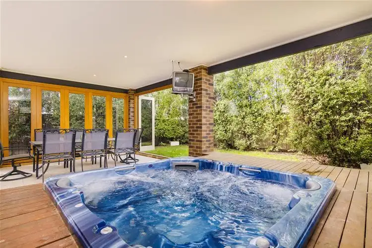 13 Yankos Drive, Werribee VIC 3030