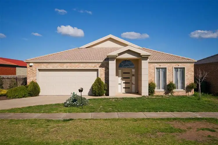 7 Bridgewater Way, Truganina VIC 3029