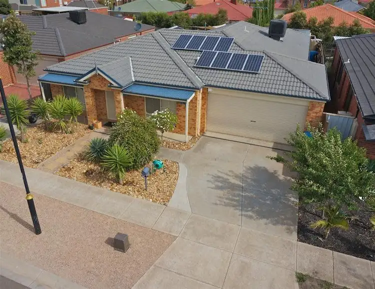 13 Abbington Drive, Truganina VIC 3029