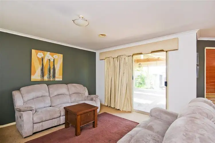 Seventh view of Homely house listing, 2 Gould Walk, Truganina VIC 3029