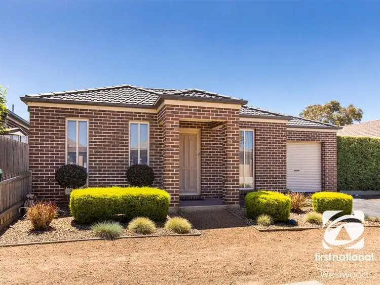 2/34 Blossom Lane, Werribee VIC 3030