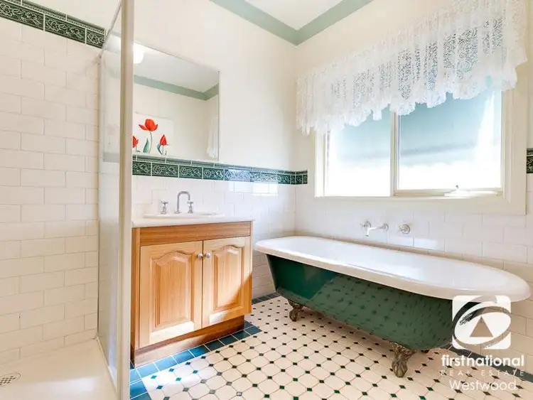 Sixth view of Homely house listing, 18 Treeside Drive, Tarneit VIC 3029