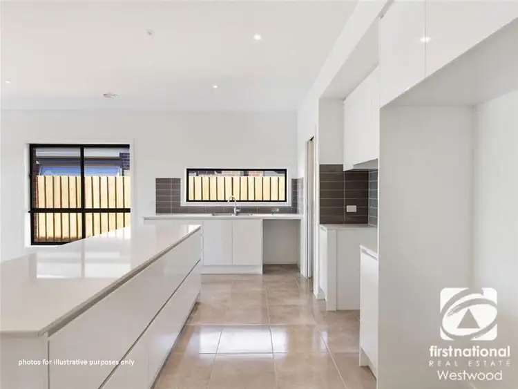 8 Perry Road, Werribee VIC 3030