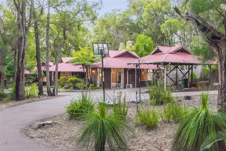 138 Peet Road, Roleystone WA 6111