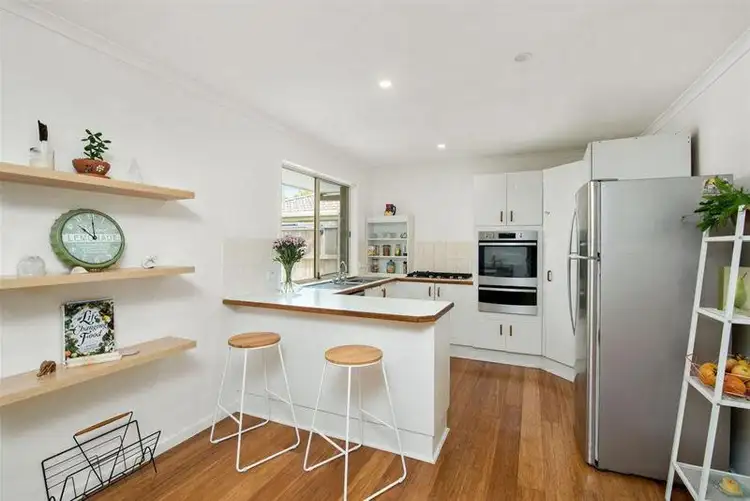 10 Southlake Drive, Varsity Lakes QLD 4227