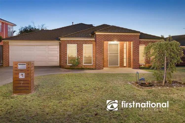 7 Lancaster Way, Beaconsfield VIC 3807