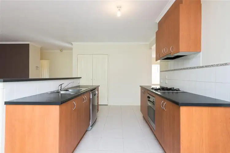 Fifth view of Homely house listing, 8 Evergold Close, Narre Warren South VIC 3805