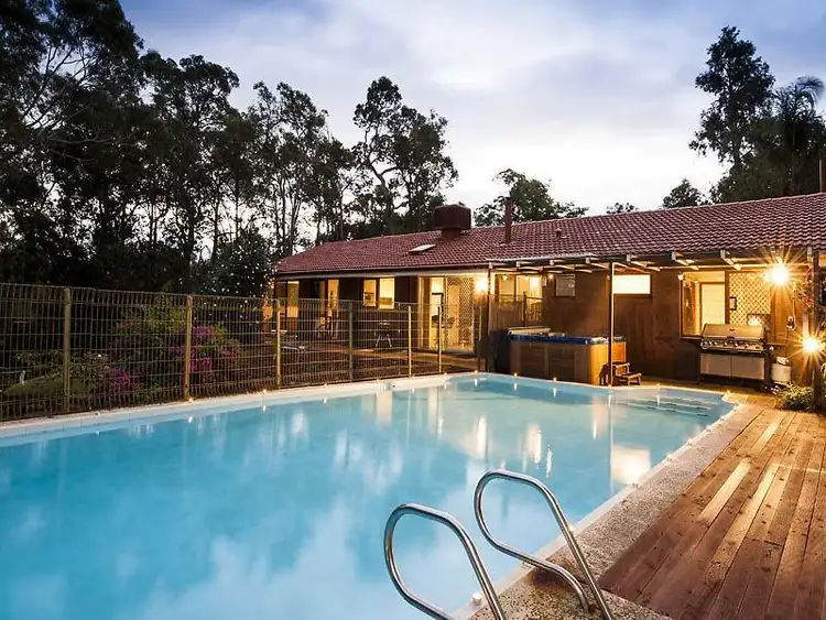 5 Lockyer Rise, Roleystone WA 6111