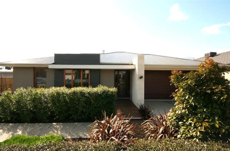 Main view of Homely house listing, 18 Nature Circuit, Cranbourne North VIC 3977