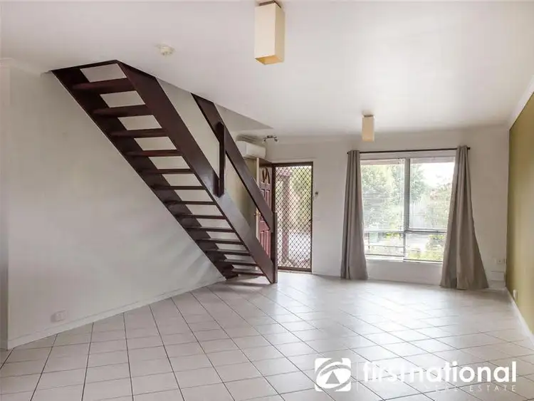 Third view of Homely townhouse listing, 5 Warren Close, Narre Warren VIC 3805
