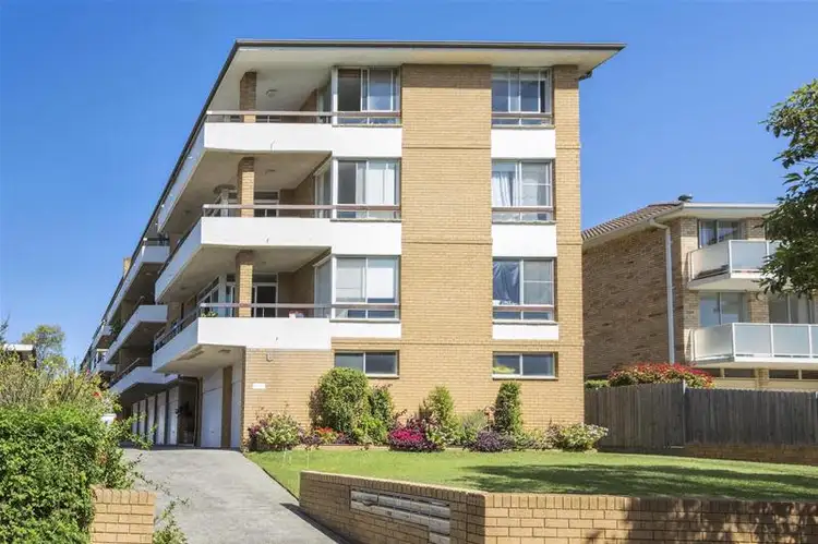 Fifth view of Homely unit listing, 2/83 Howard Avenue, Dee Why NSW 2099