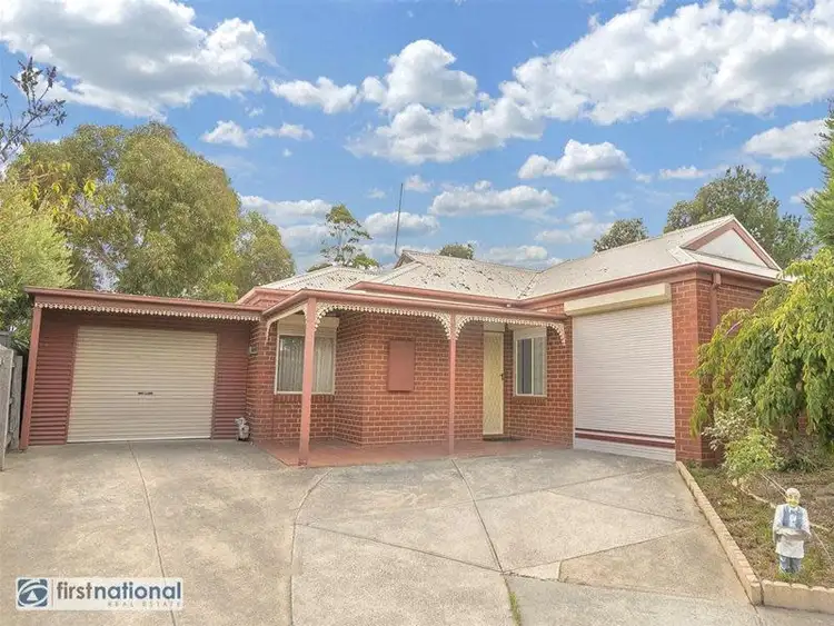11 Harwood Place, Roxburgh Park VIC 3064