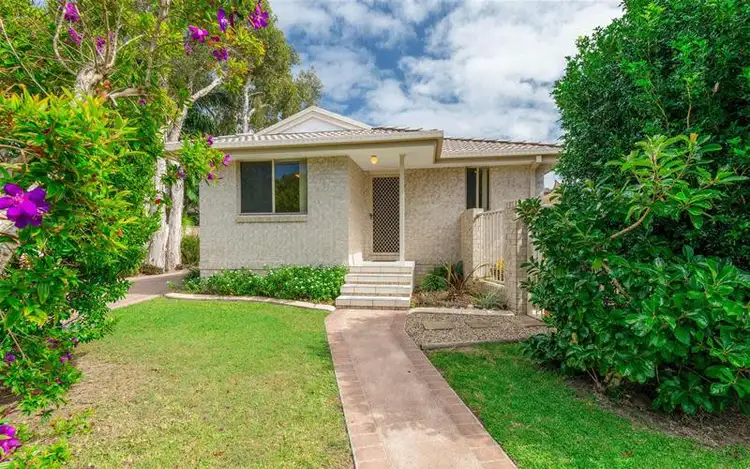 1/15a Shores Drive, Yamba NSW 2464