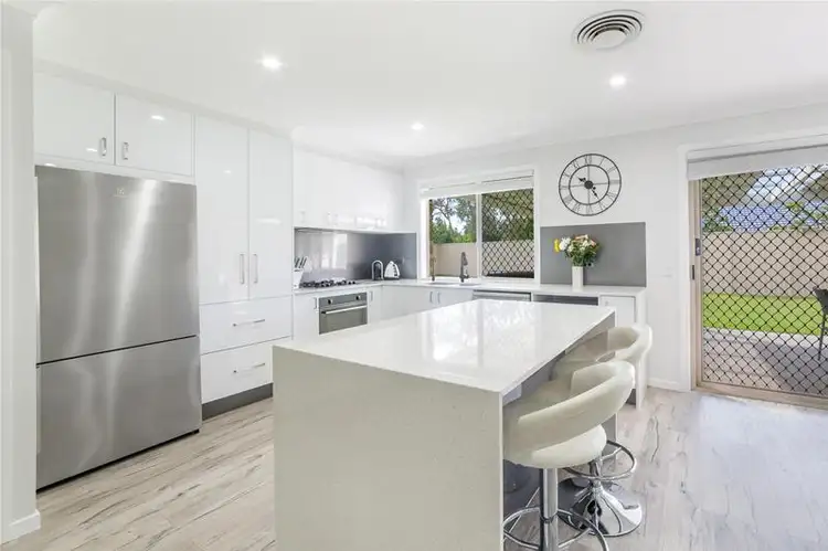 13 Rosswood Court, Helensvale QLD 4212
