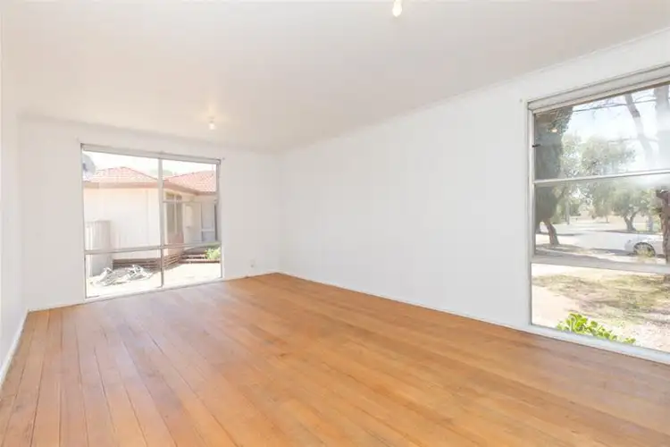 Second view of Homely house listing, 5 Allunga Court, Mildura VIC 3500