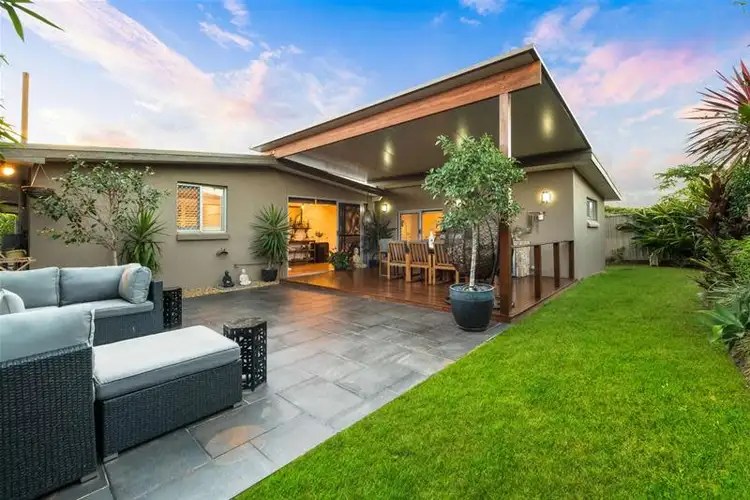 6 Winifred Street, South Toowoomba QLD 4350