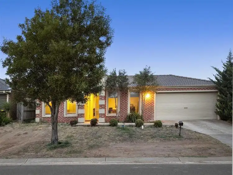 Second view of Homely house listing, 8 Toritta Way, Truganina VIC 3029